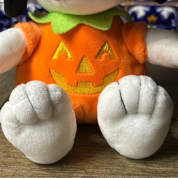 Halloween pumpkin Snoopy Plush Toy by hallmark used - Picture 8 of 16